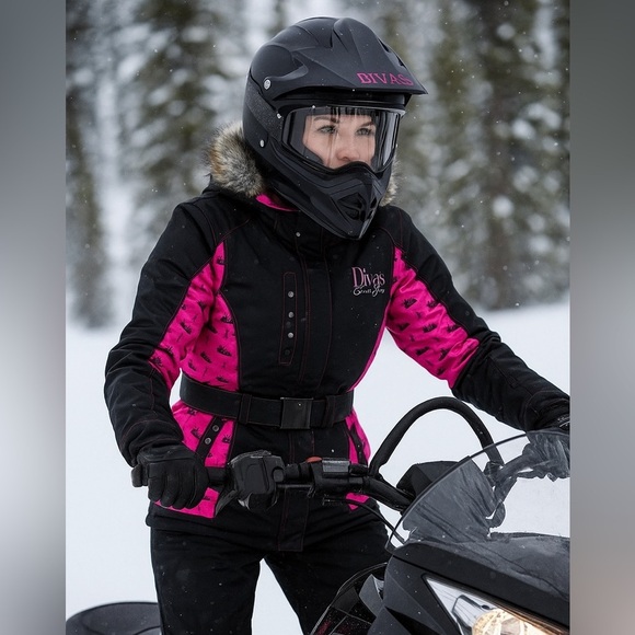 Women’s Winter Snowmobile Jacket Divas Snowgear NWT - Picture 1 of 11